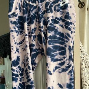 Nike capri workout pants